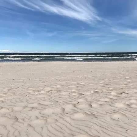 Sonnige Souterrain-ferienwohnung Lejlighed Sassnitz