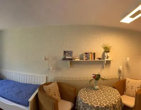 Sonnige Souterrain-ferienwohnung * Sassnitz